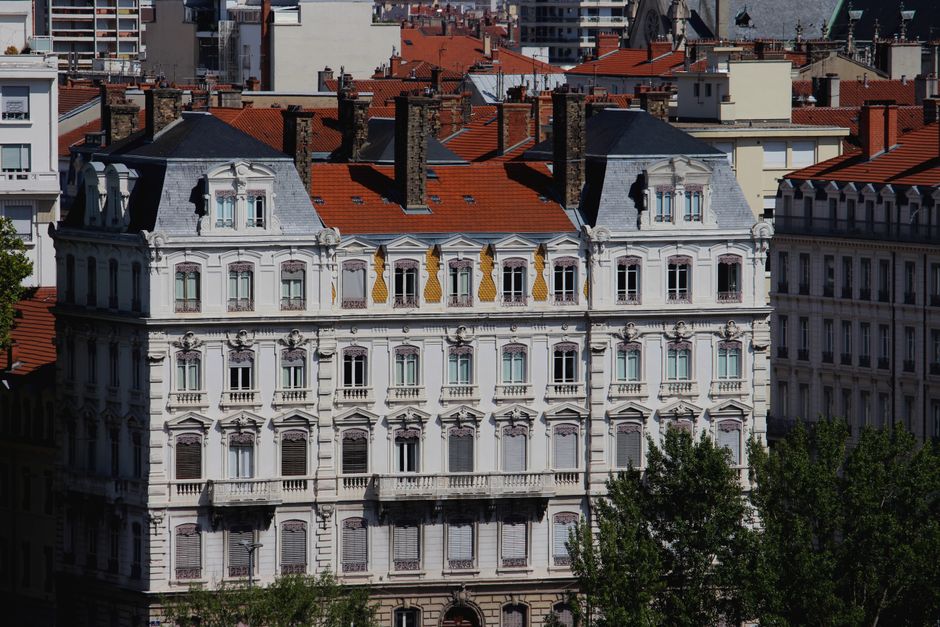 Toits et façades d'un quartier de Lyon